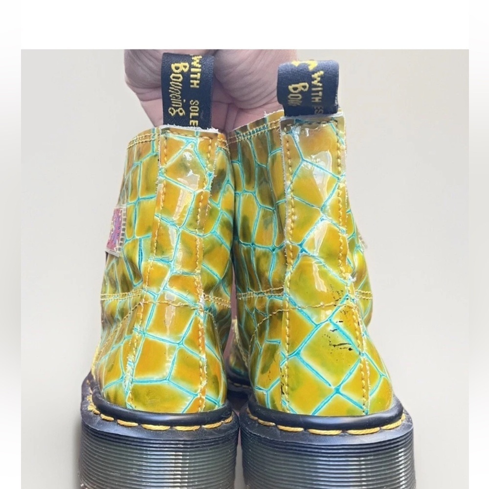 Vintage Dr Martens Yellow Croc Patent Combat Boots Made in England Size 3 UK - Picture 4 of 11